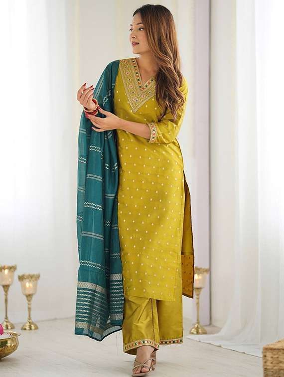 women self design three quarter sleeve kurta pant with dupatta set - 22385509 -  Standard Image - 3