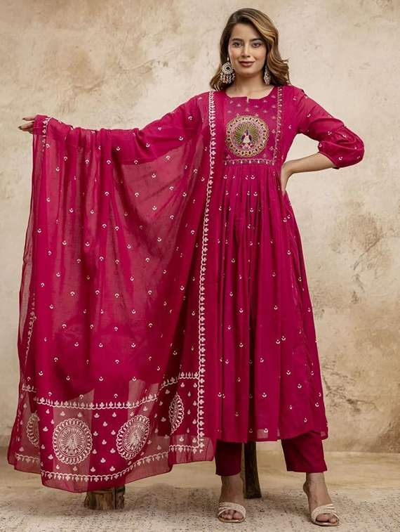 women printed three quarter sleeve kurta pant with dupatta set