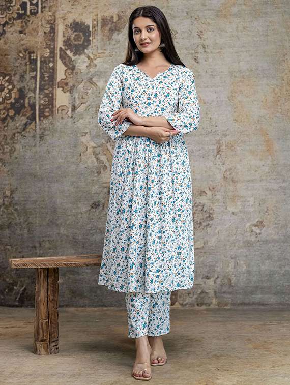 women printed three quarter sleeve kurta pant set