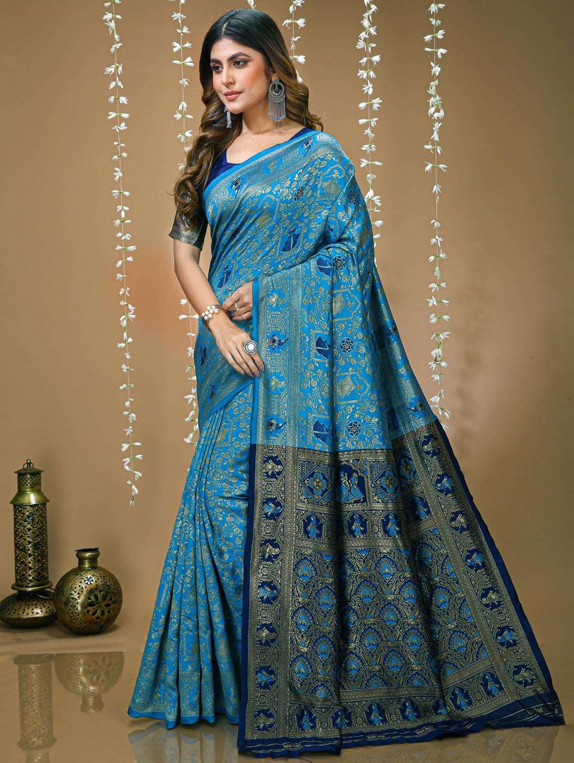 women self design banarasi saree with blouse - 22385597 -  Standard Image - 3