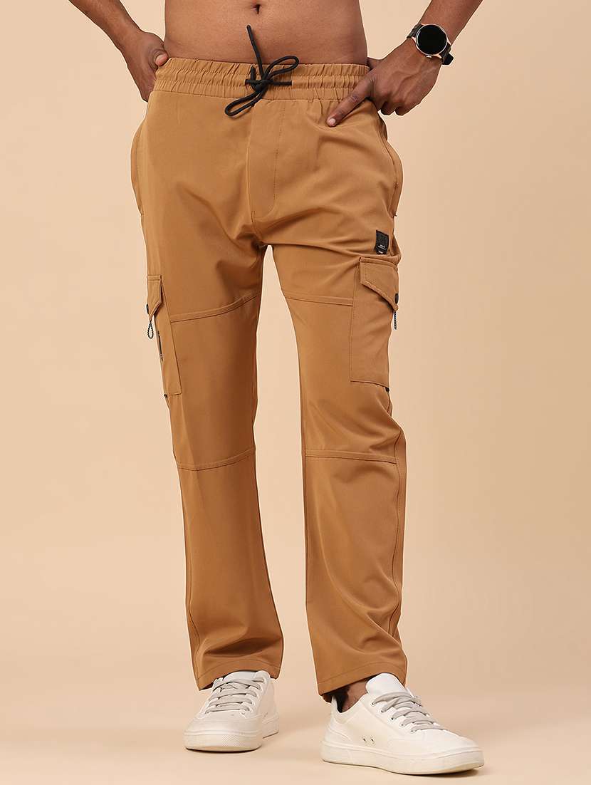 men solid mid rise regular fit cargo 