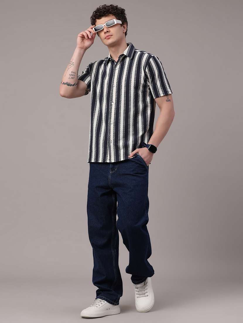 men plain mid rise full length relaxed fit jeans - 22386630 -  Standard Image - 5