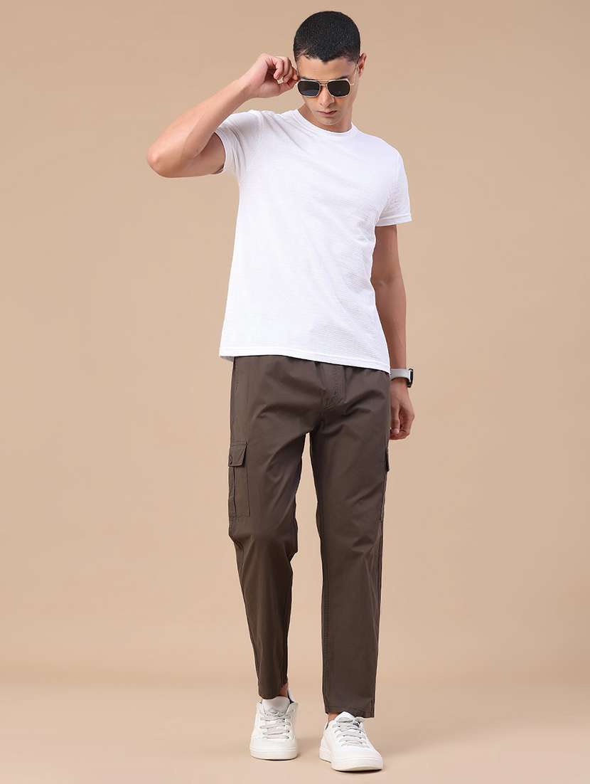 men solid mid rise regular fit cargo  - 22386657 -  Standard Image - 5