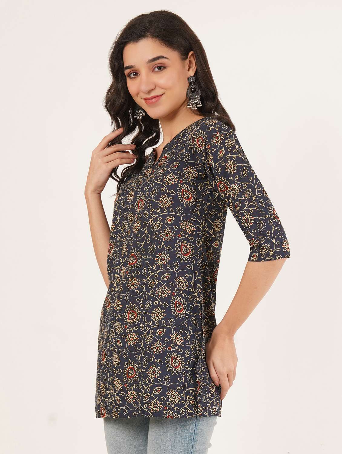 women floral three quarter sleeve straight kurti - 22386950 -  Standard Image - 3