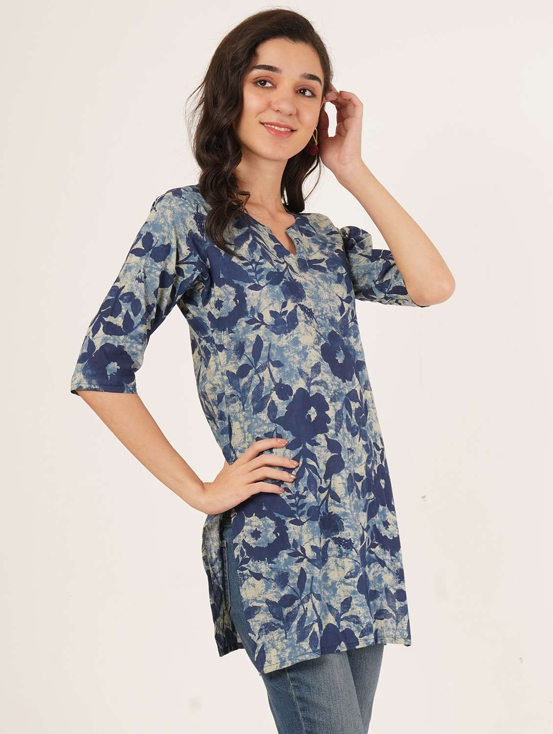 women floral printed three quarter sleeve straight kurti - 22386997 -  Standard Image - 3