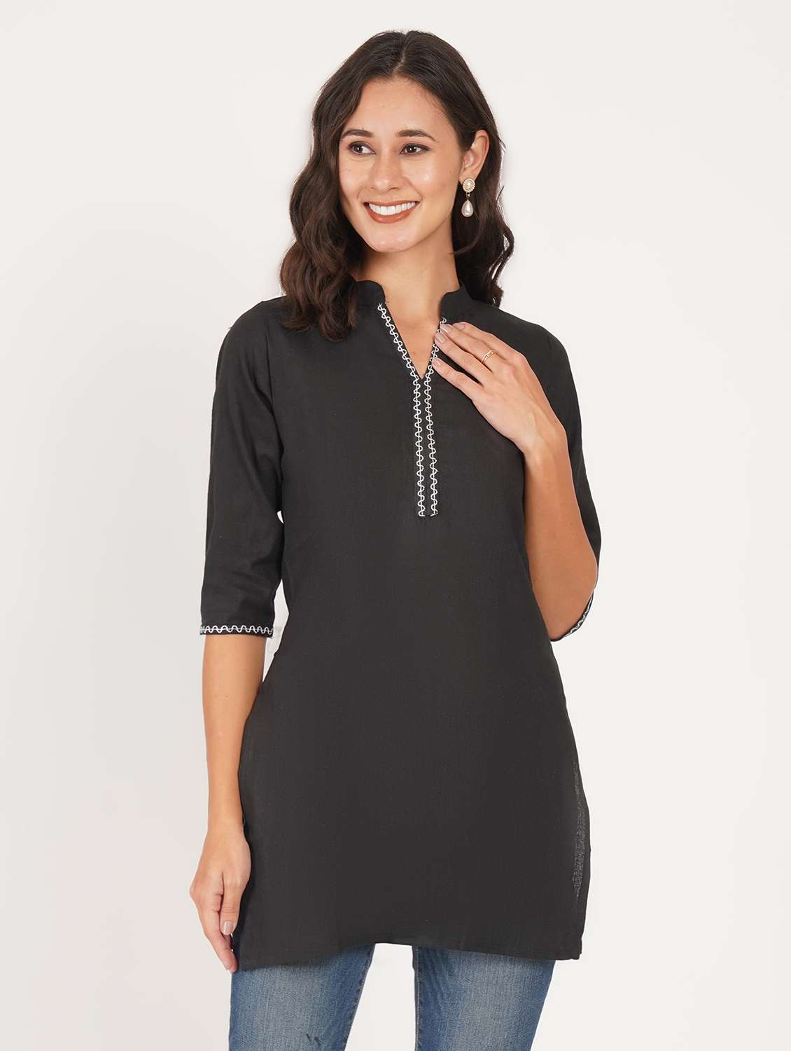 women solid three quarter sleeve straight kurti