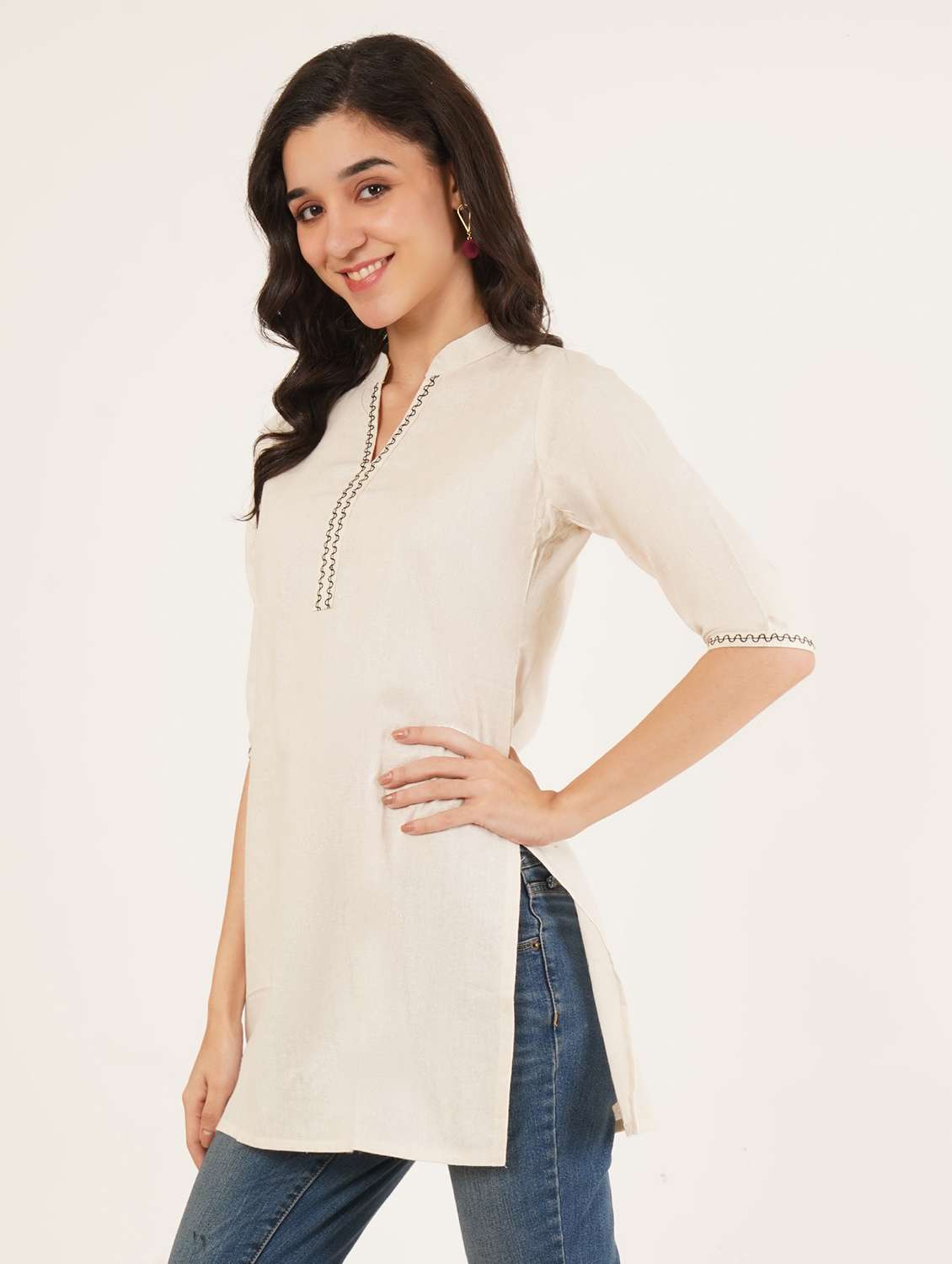 women solid three quarter sleeve straight kurti - 22387045 -  Standard Image - 3