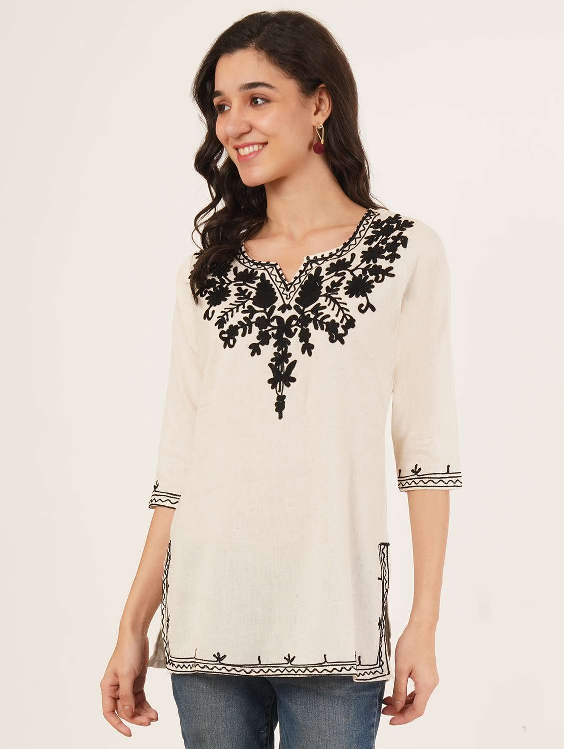 women solid with work notch neck straight kurti