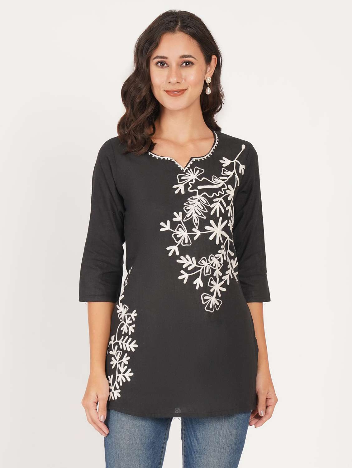 women solid with work notch neck straight kurti