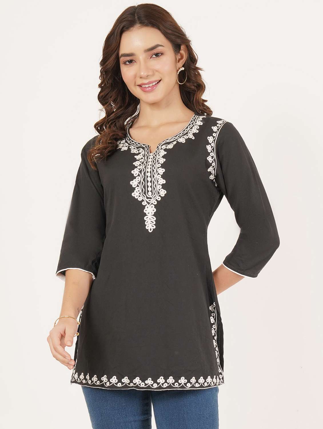 women solid with work notch neck straight kurti