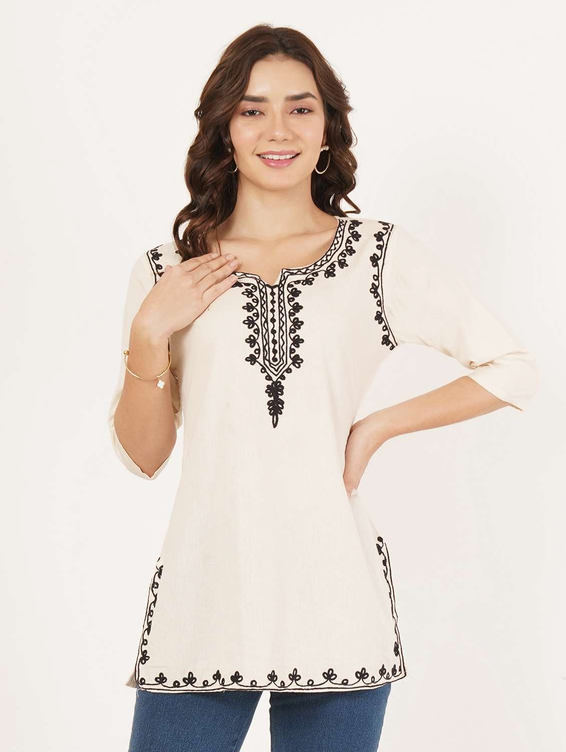 women solid with work notch neck straight kurti