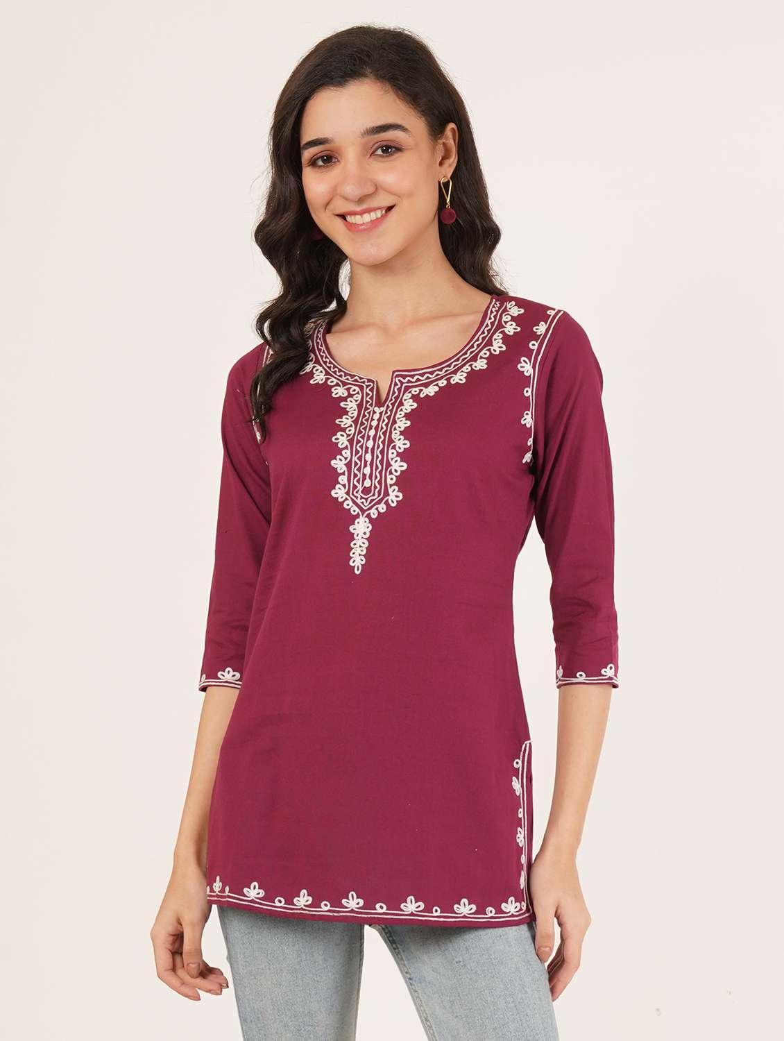 women solid with work notch neck straight kurti