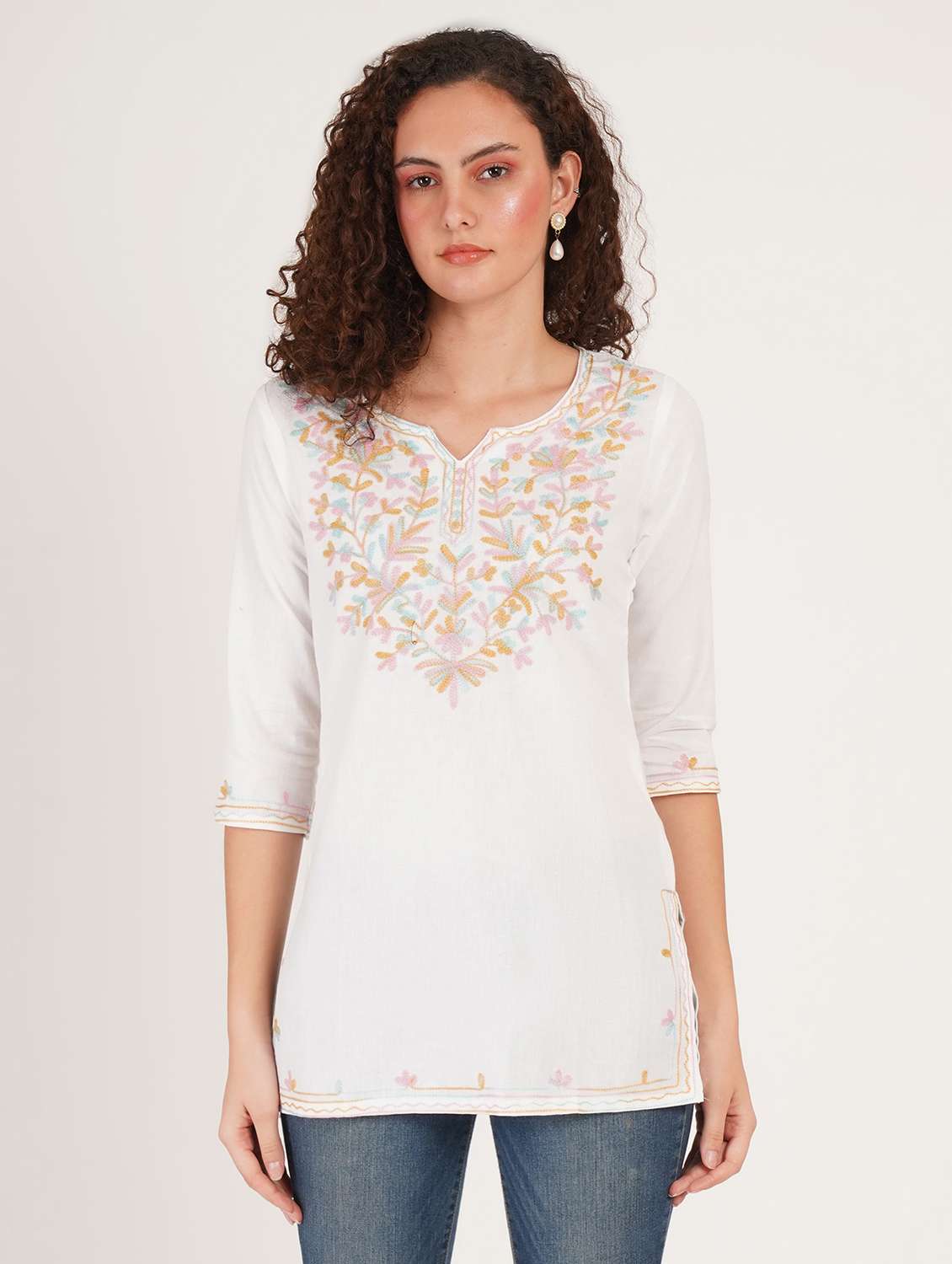 women solid with work notch neck straight kurti