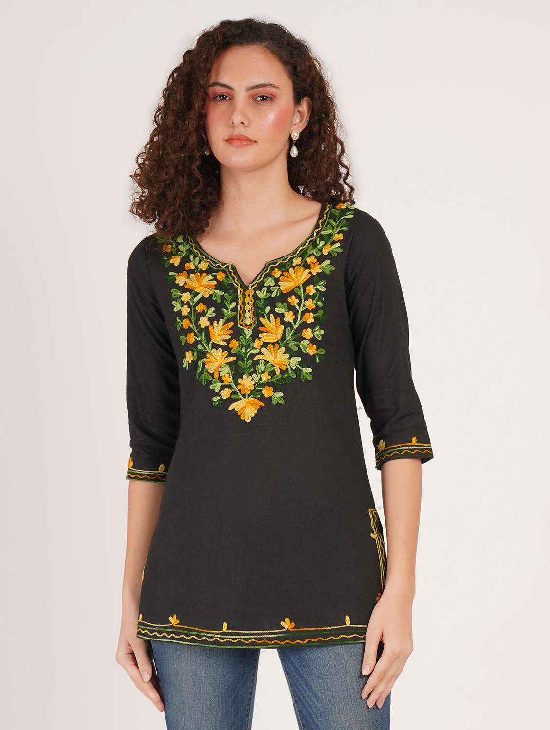 women solid with work notch neck straight kurti