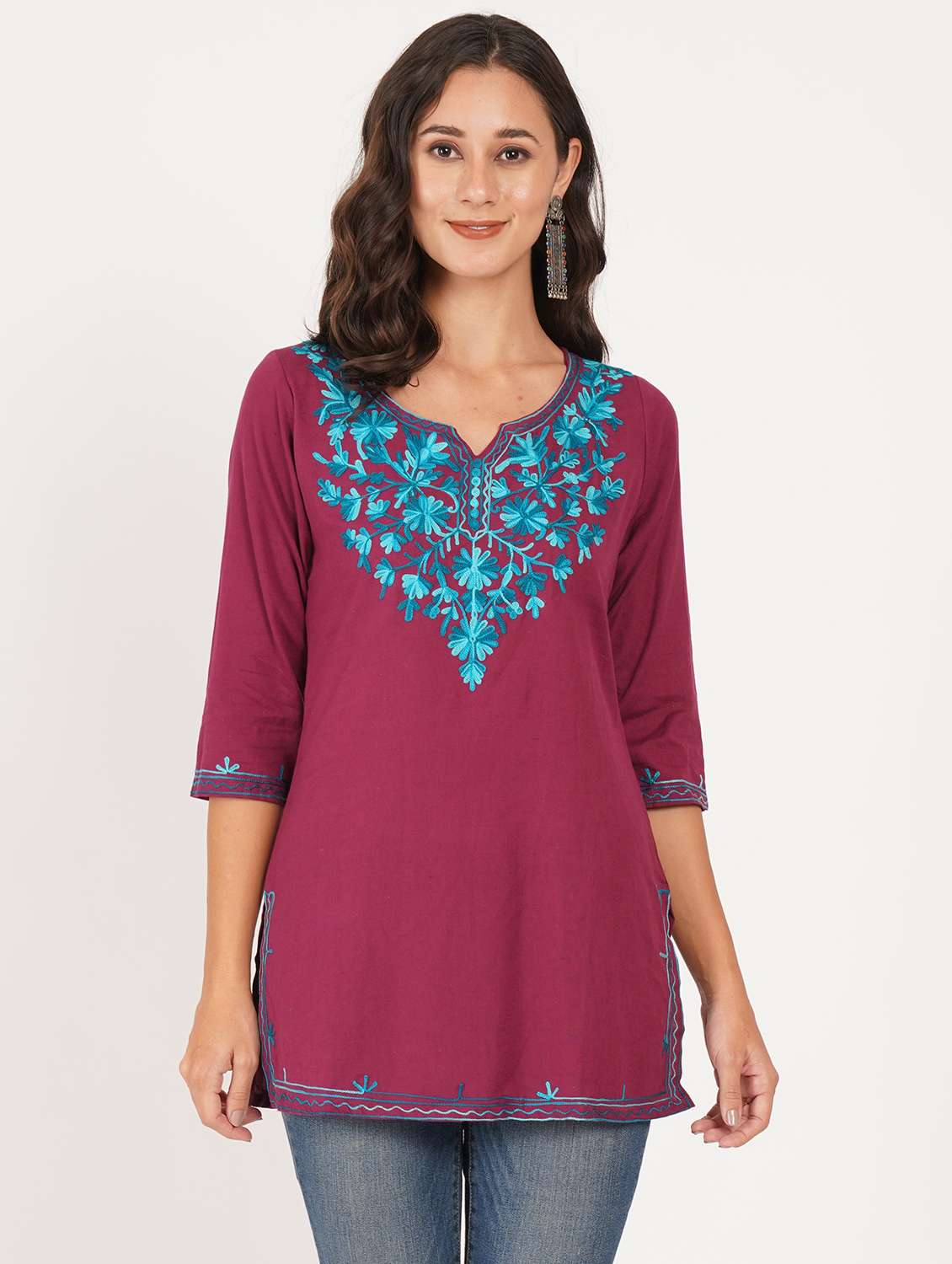 women solid with work notch neck straight kurti