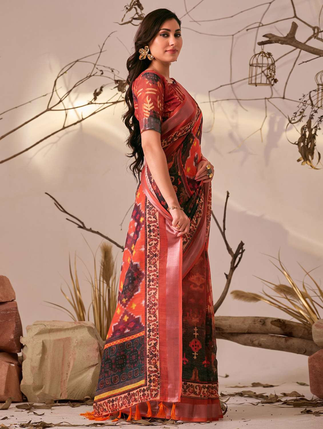 women printed handloom saree with blouse - 22388806 -  Standard Image - 3