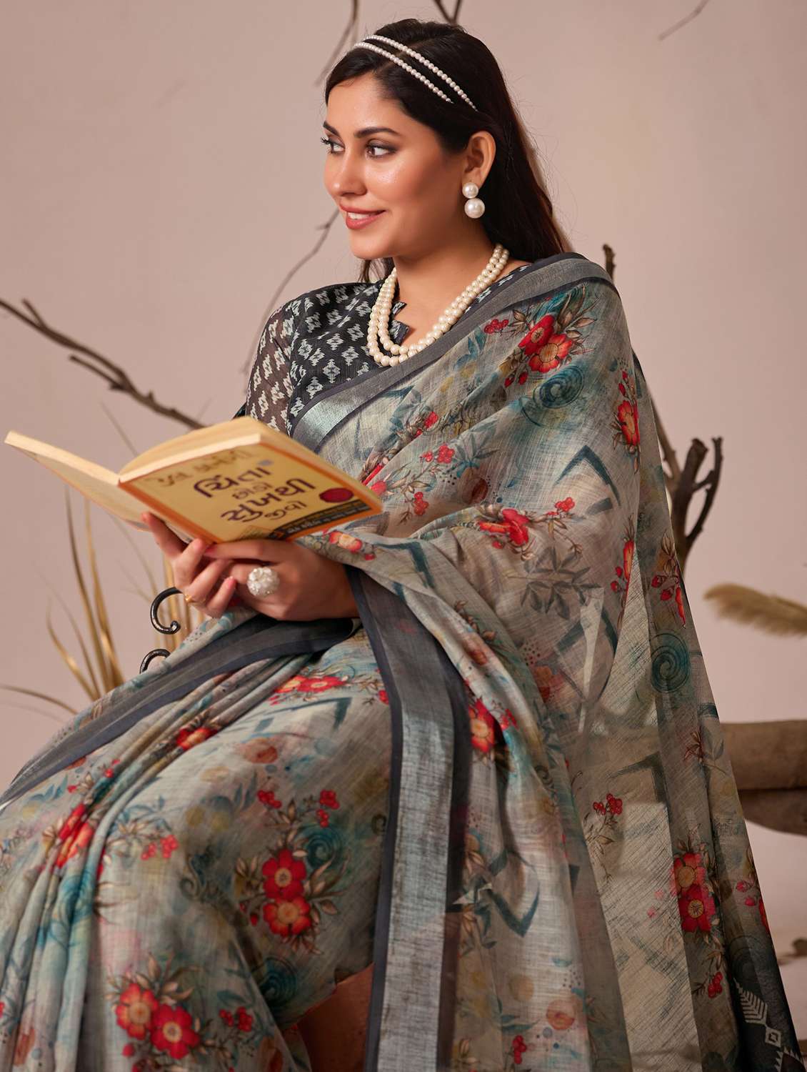 women printed casual wear saree with blouse - 22388814 -  Standard Image - 3