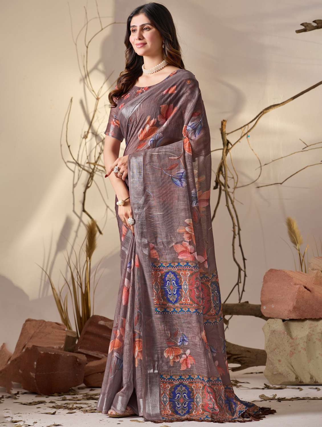 women printed casual wear saree with blouse - 22388823 -  Standard Image - 3