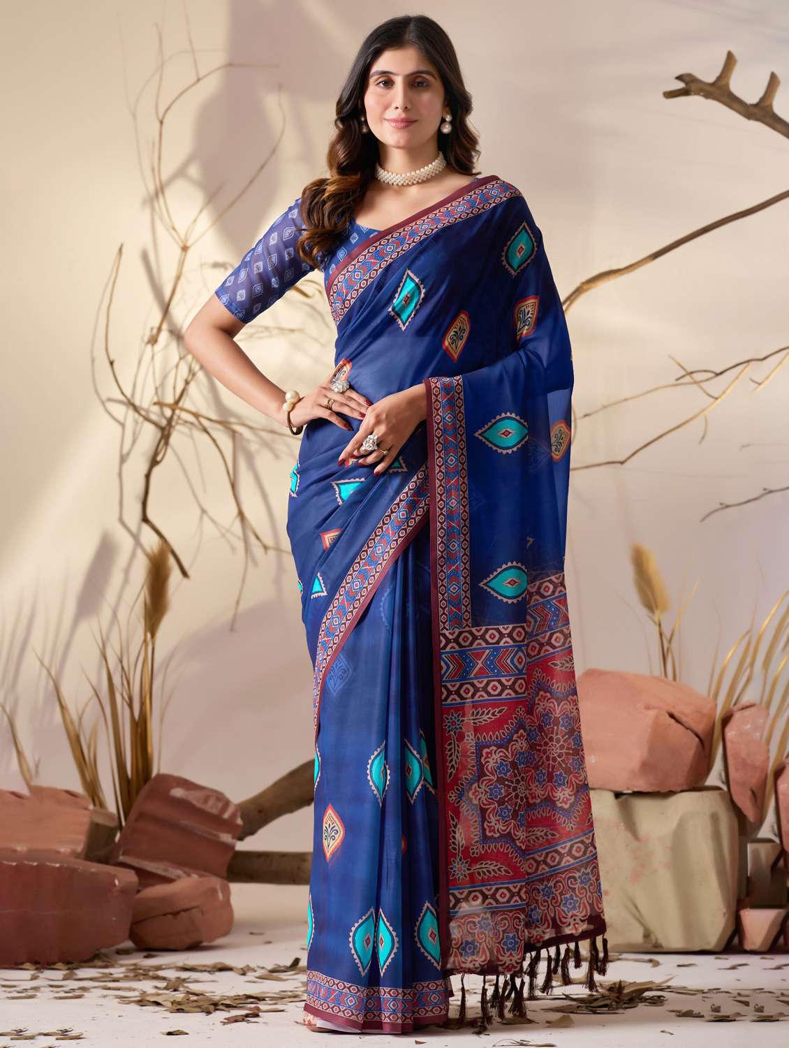 women printed casual wear saree with blouse