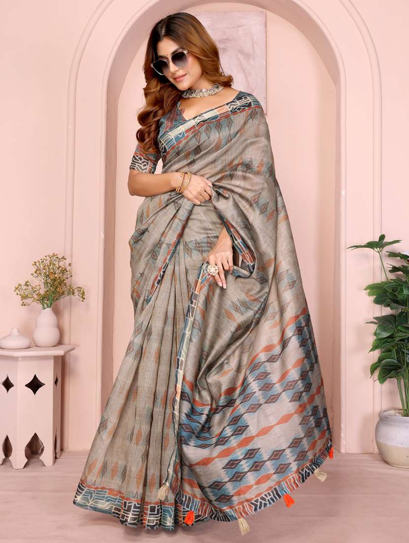women printed casual wear saree with blouse
