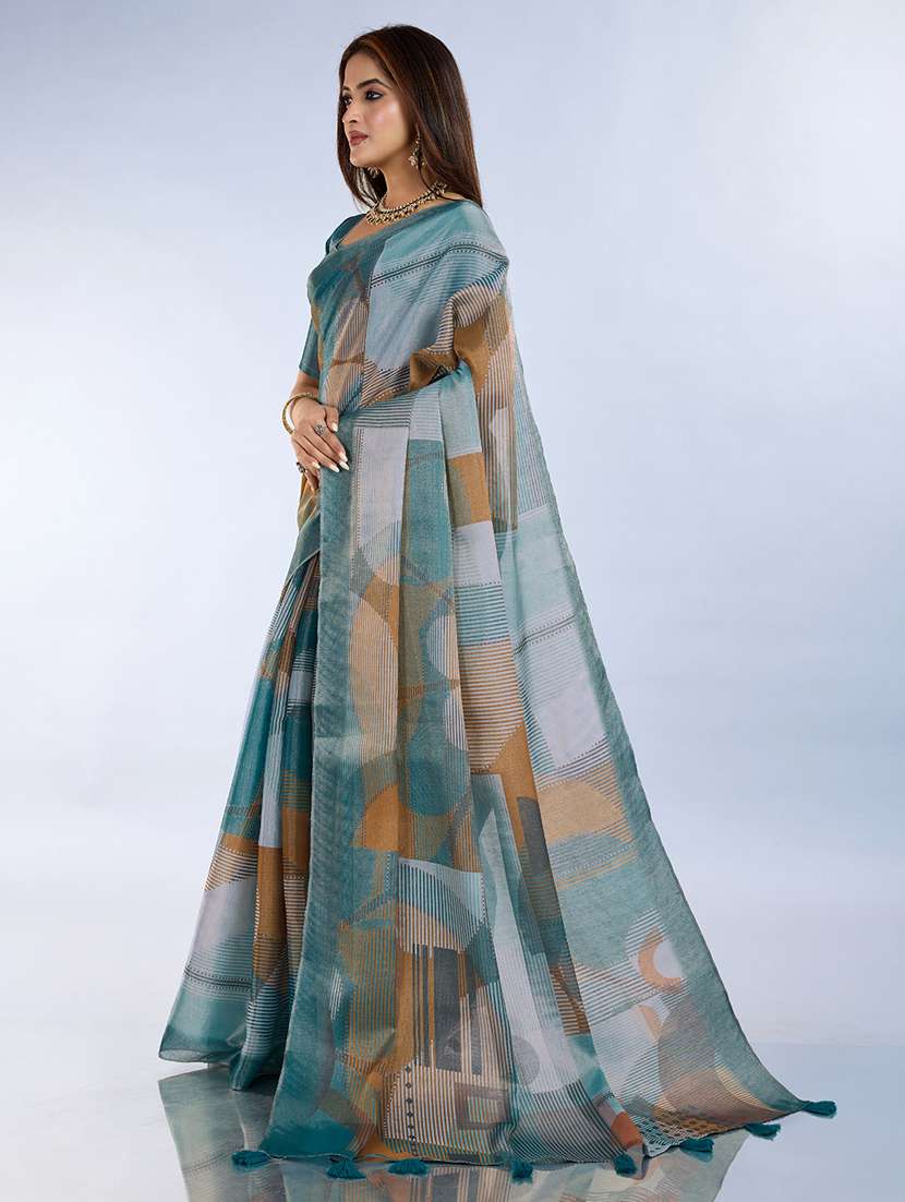 women printed casual wear saree with blouse - 22388913 -  Standard Image - 3