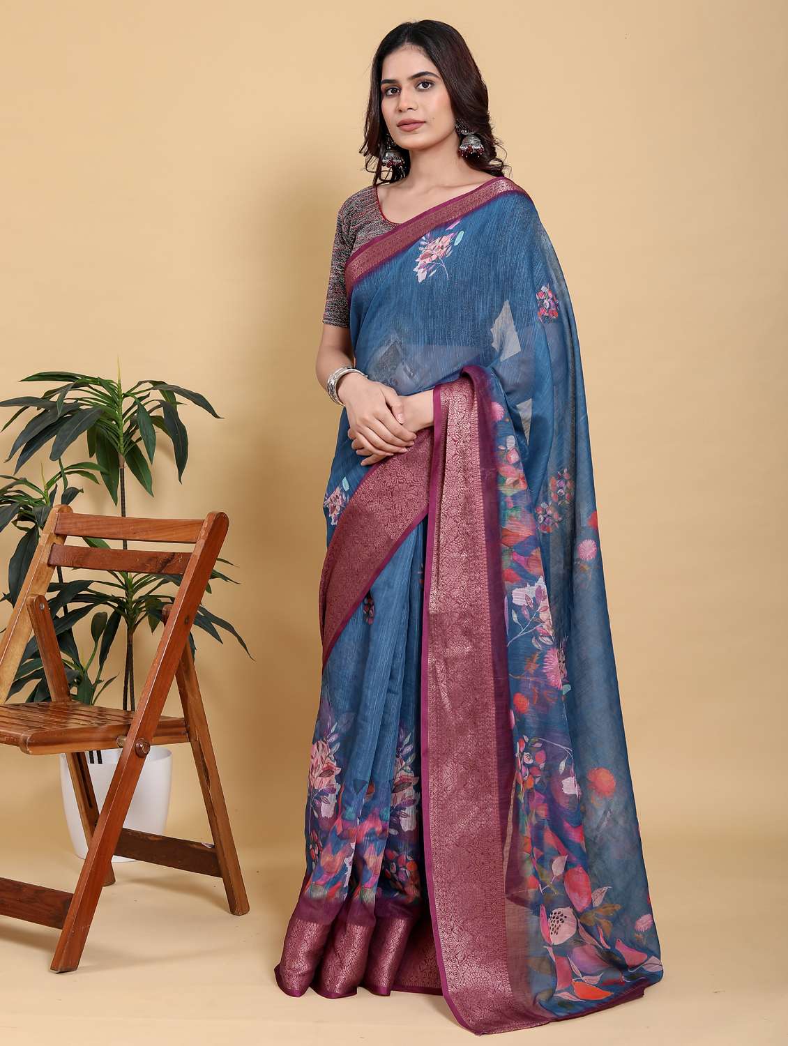 women printed casual wear saree with blouse