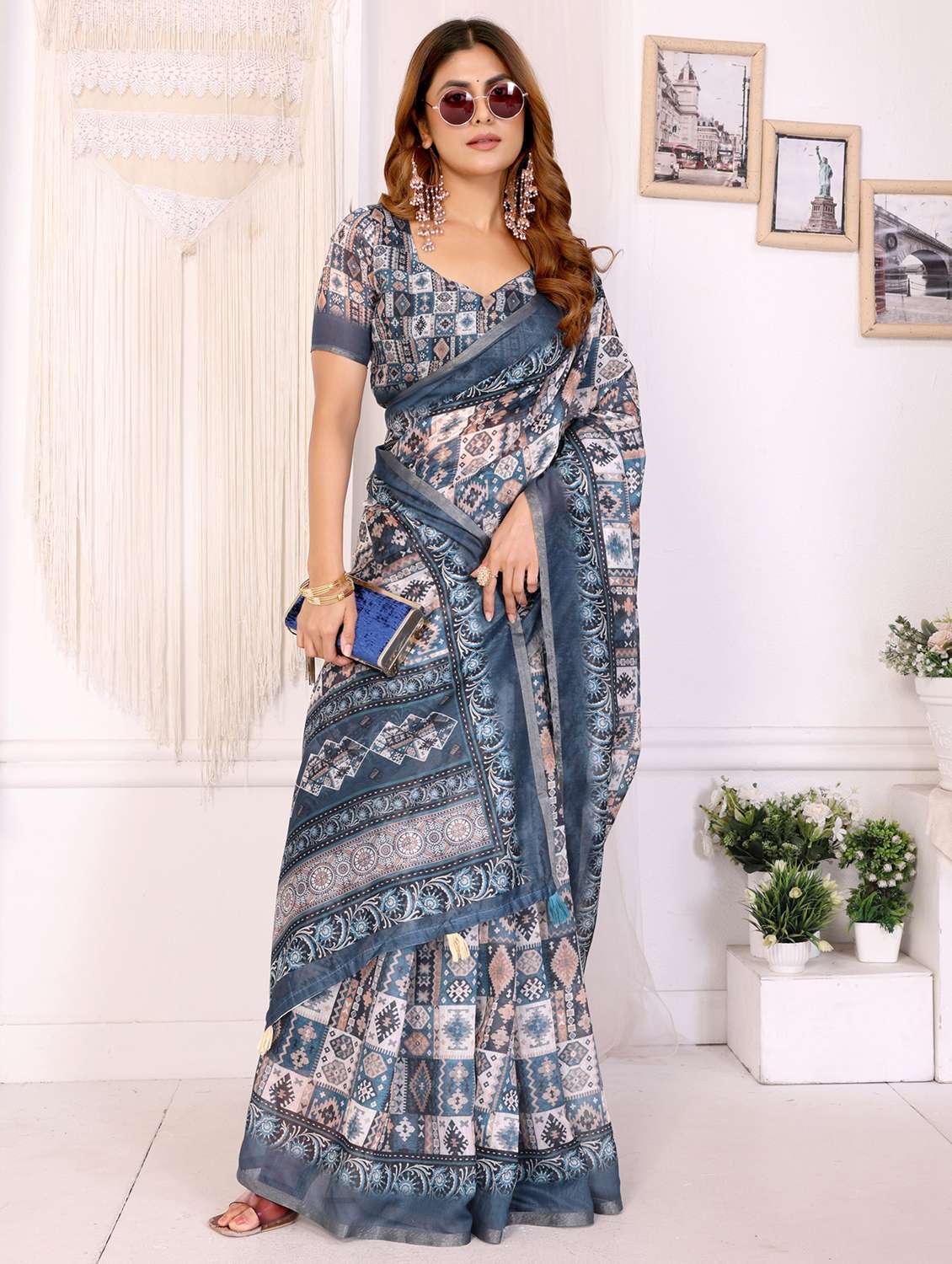 women printed casual wear saree with blouse
