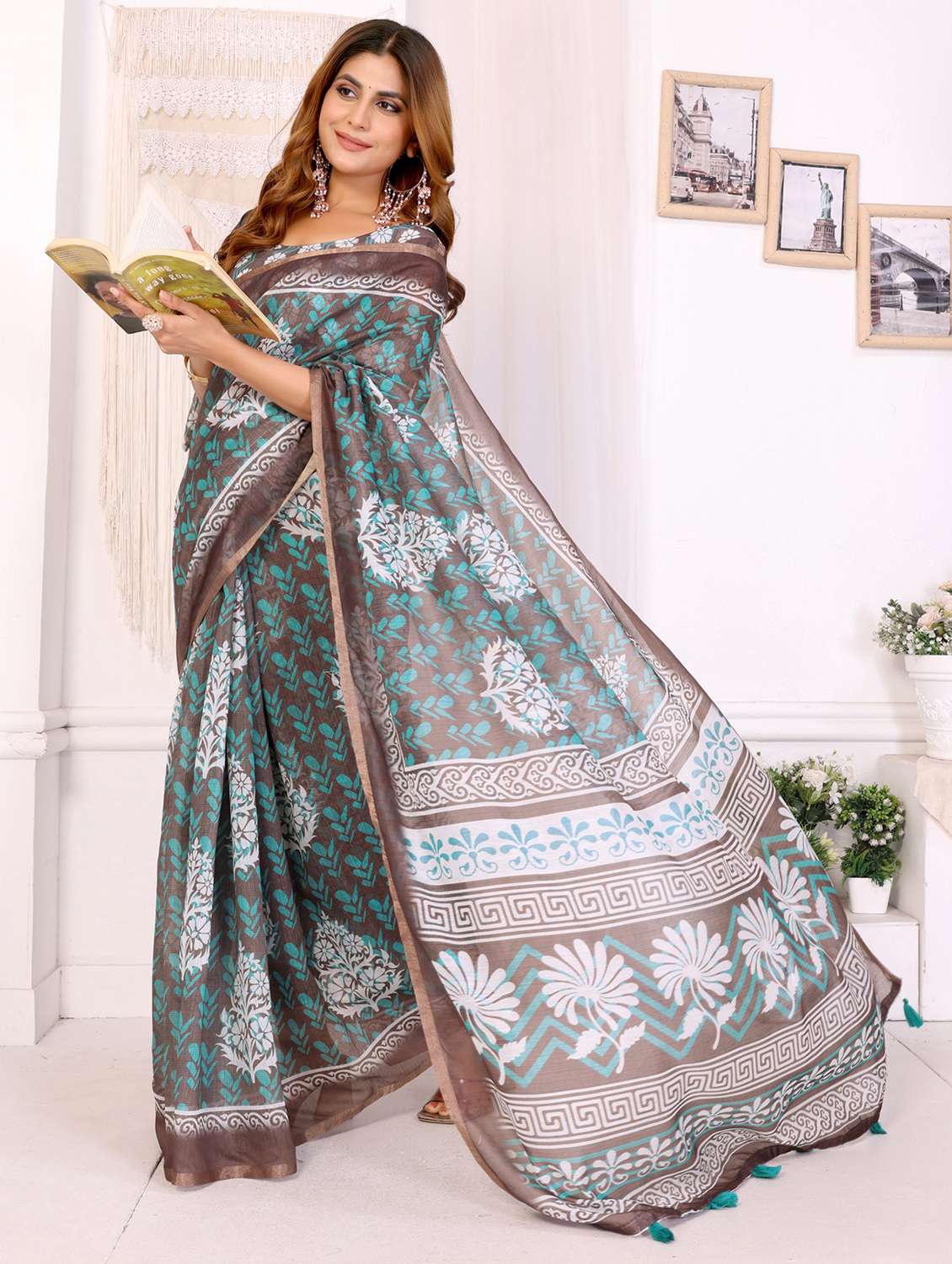 women printed casual wear saree with blouse - 22388966 -  Standard Image - 3