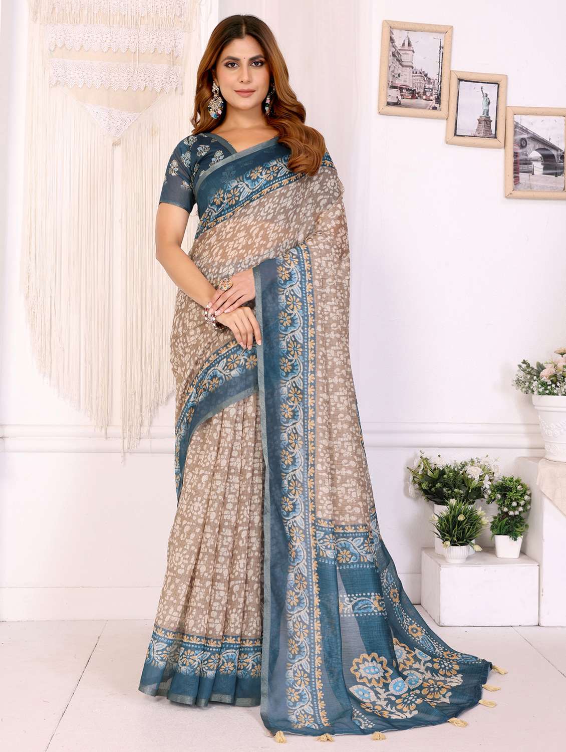 women printed casual wear saree with blouse