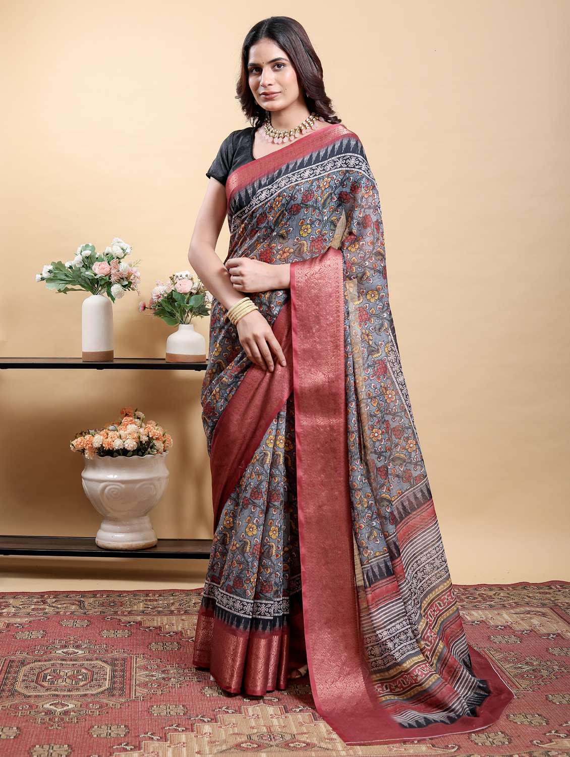 women printed casual wear saree with blouse