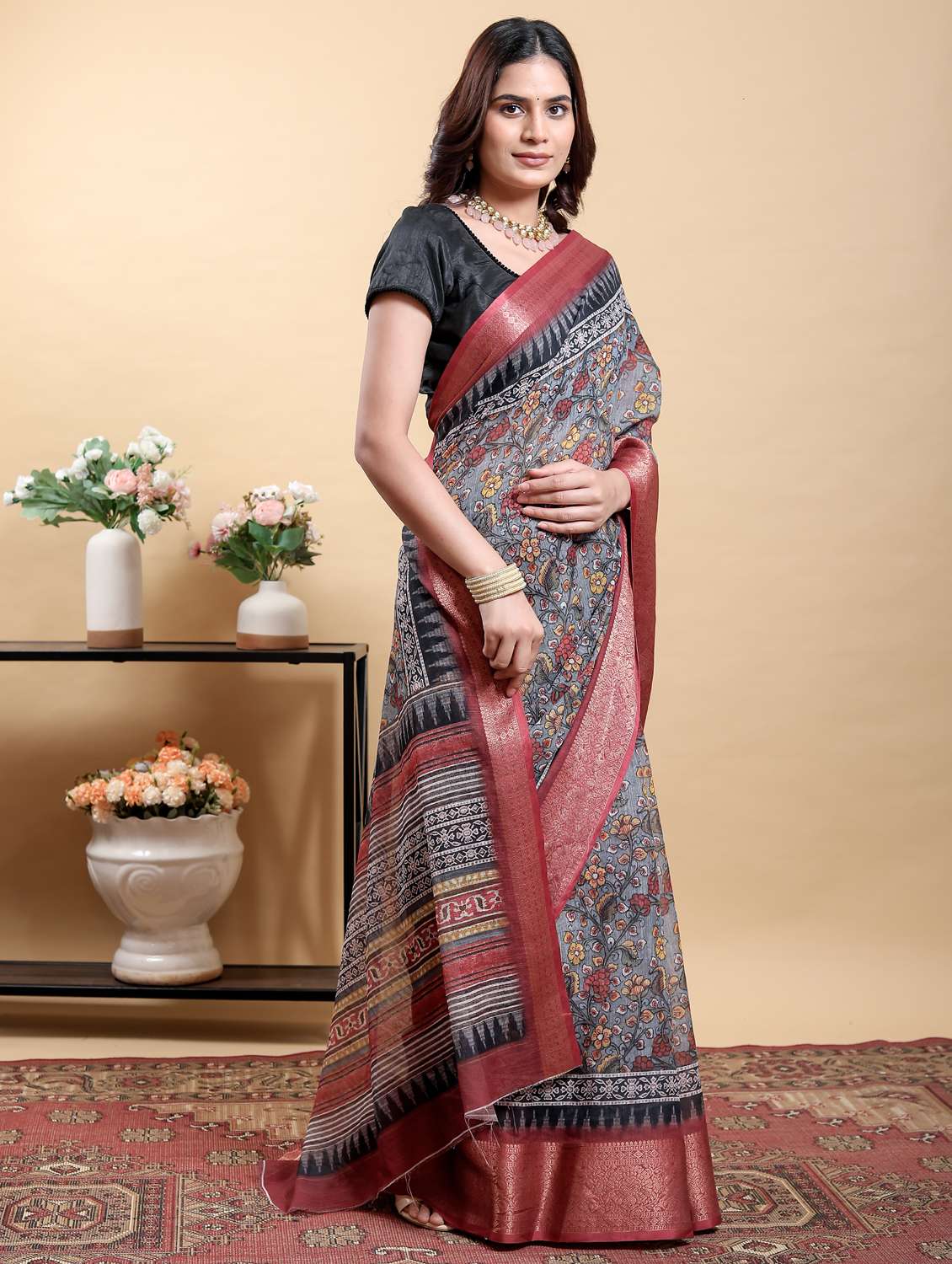 women printed casual wear saree with blouse - 22389005 -  Standard Image - 3