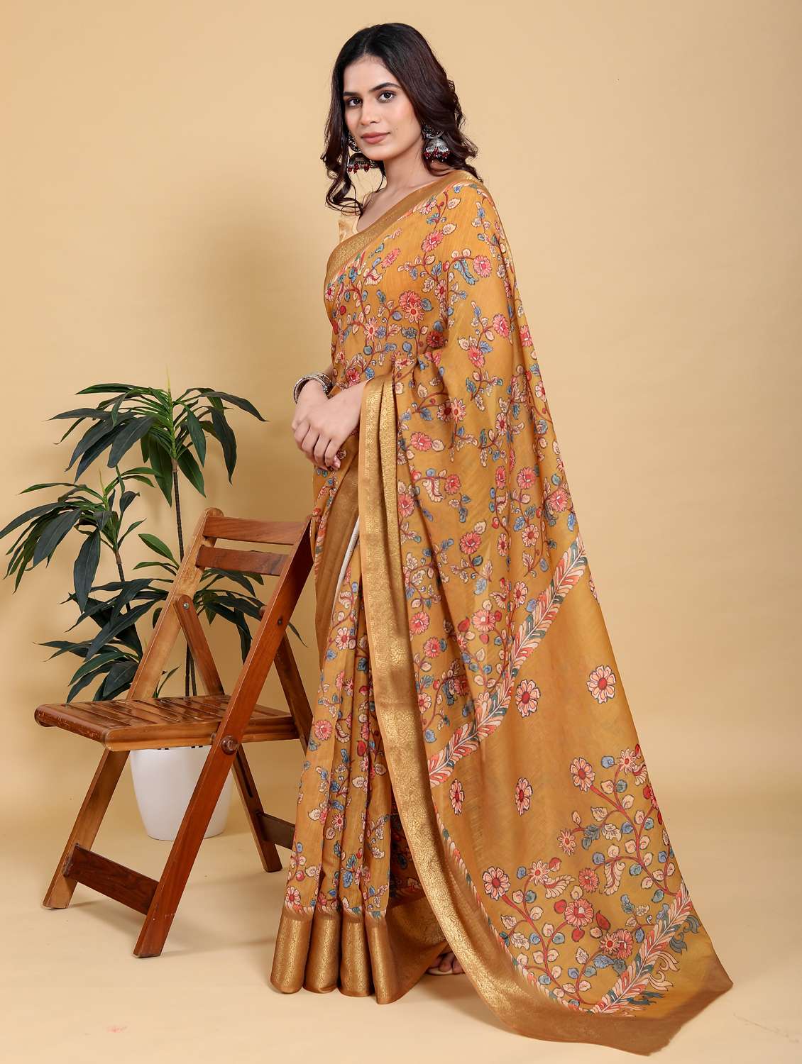 women printed casual wear saree with blouse