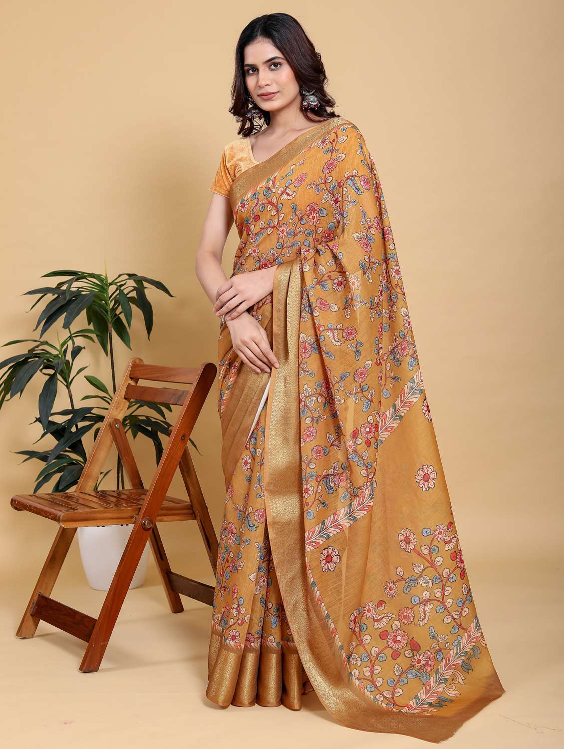 women printed casual wear saree with blouse - 22389006 -  Standard Image - 3