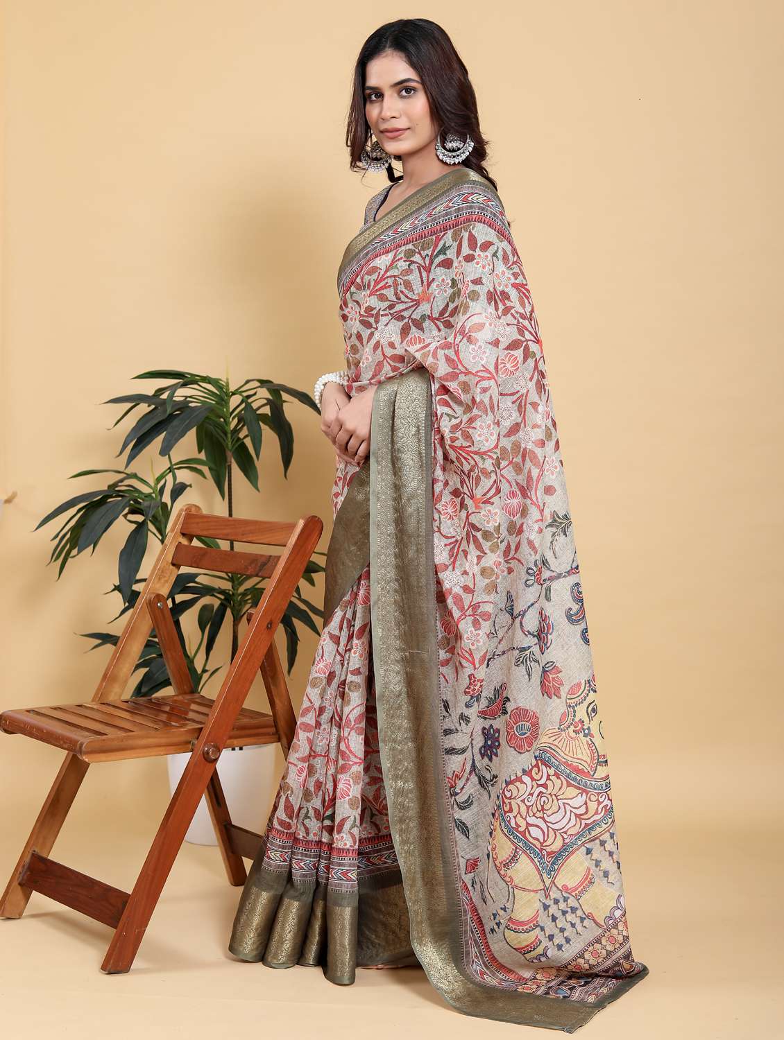women printed casual wear saree with blouse - 22389007 -  Standard Image - 3