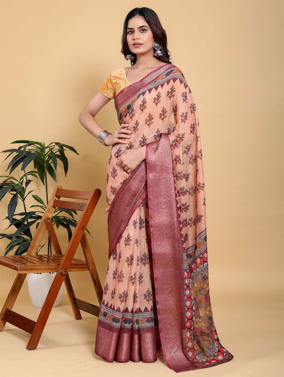 women printed casual wear saree with blouse