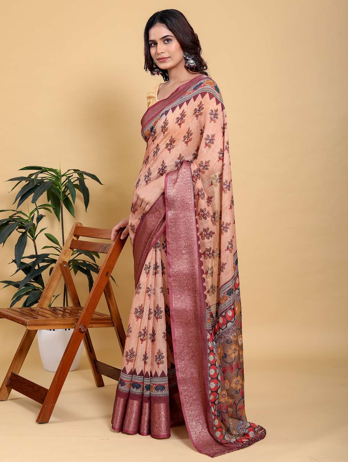 women printed casual wear saree with blouse - 22389008 -  Standard Image - 3