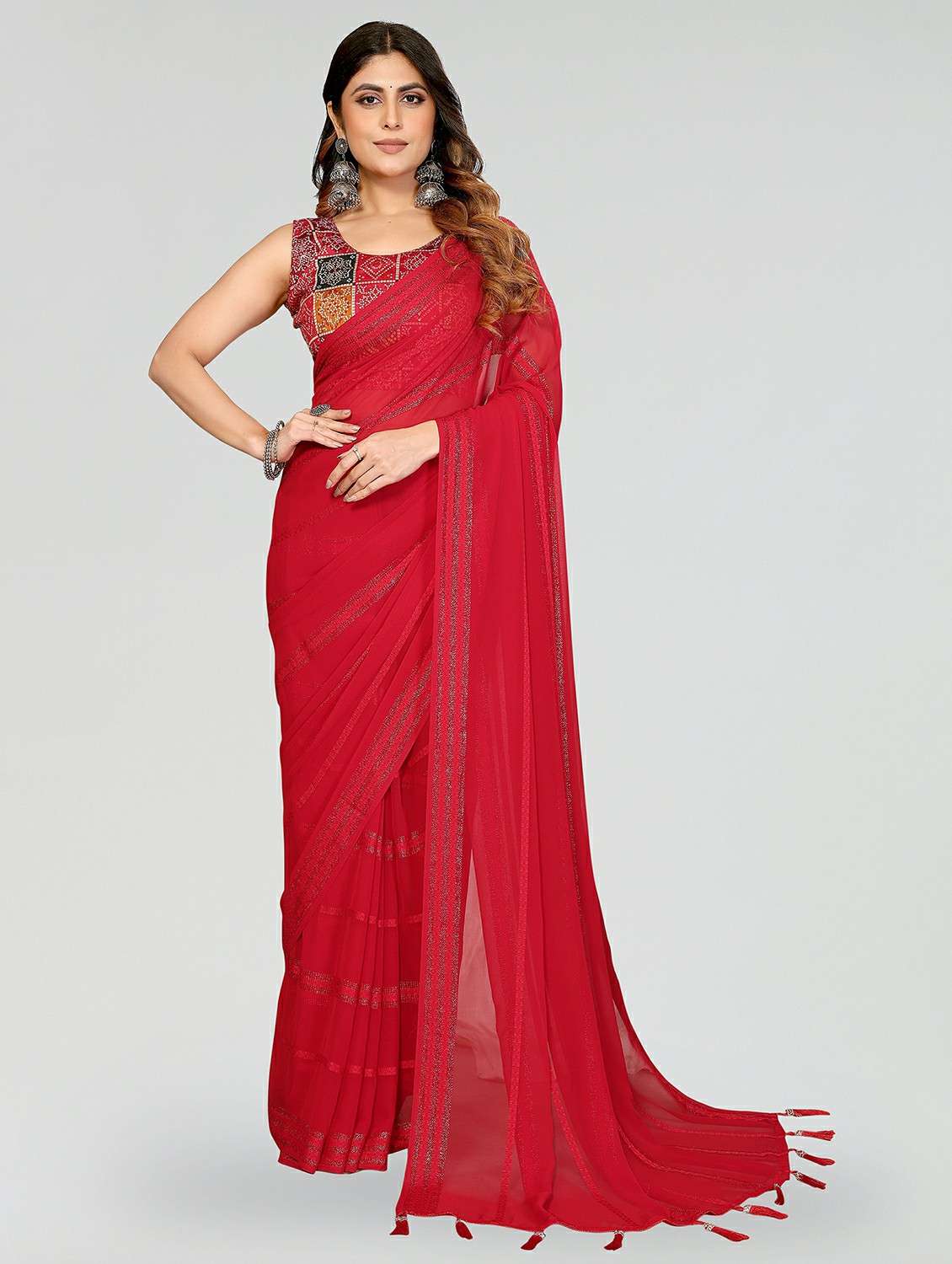 women self design plain saree with blouse