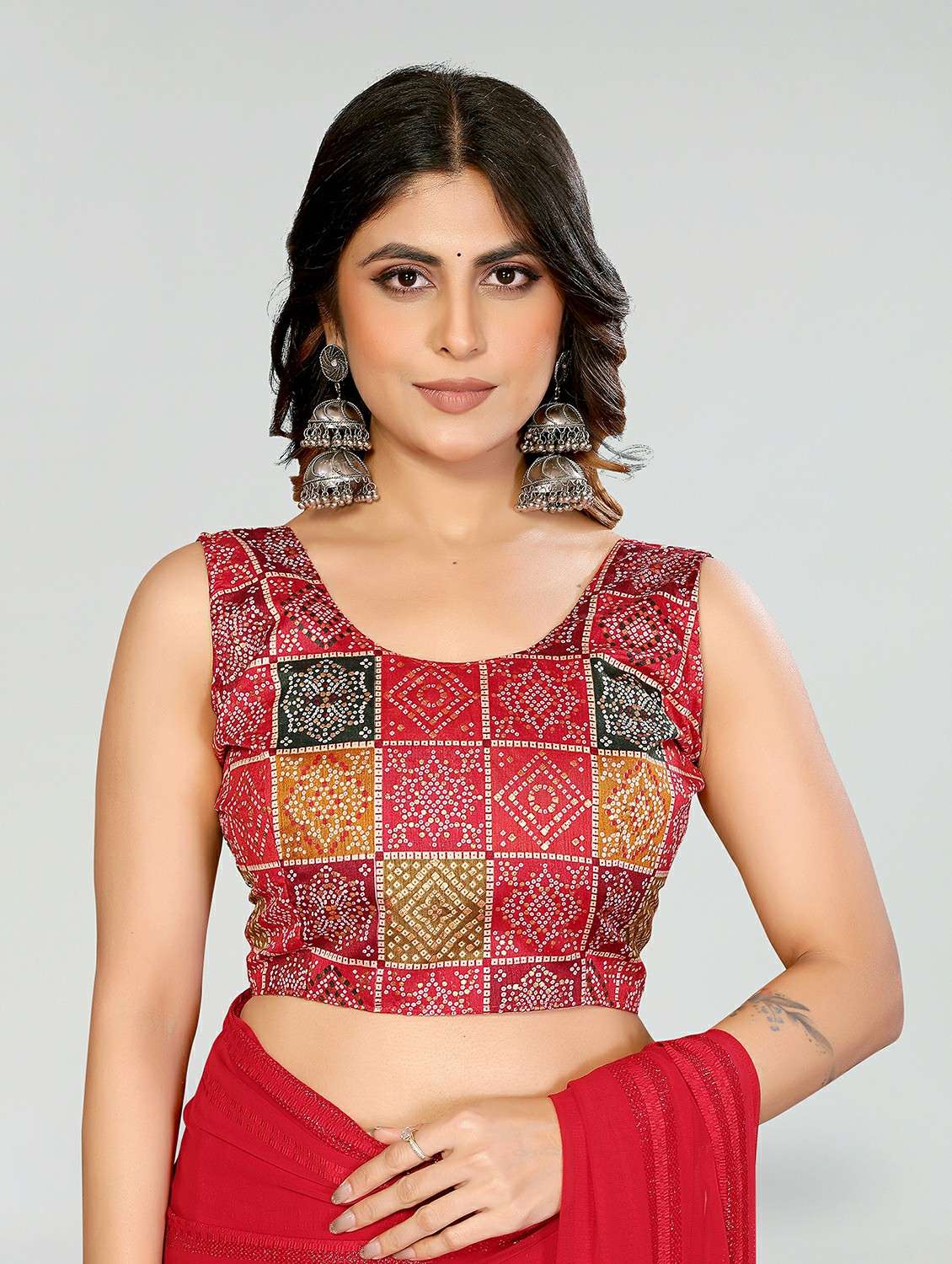women self design plain saree with blouse - 22389530 -  Standard Image - 5