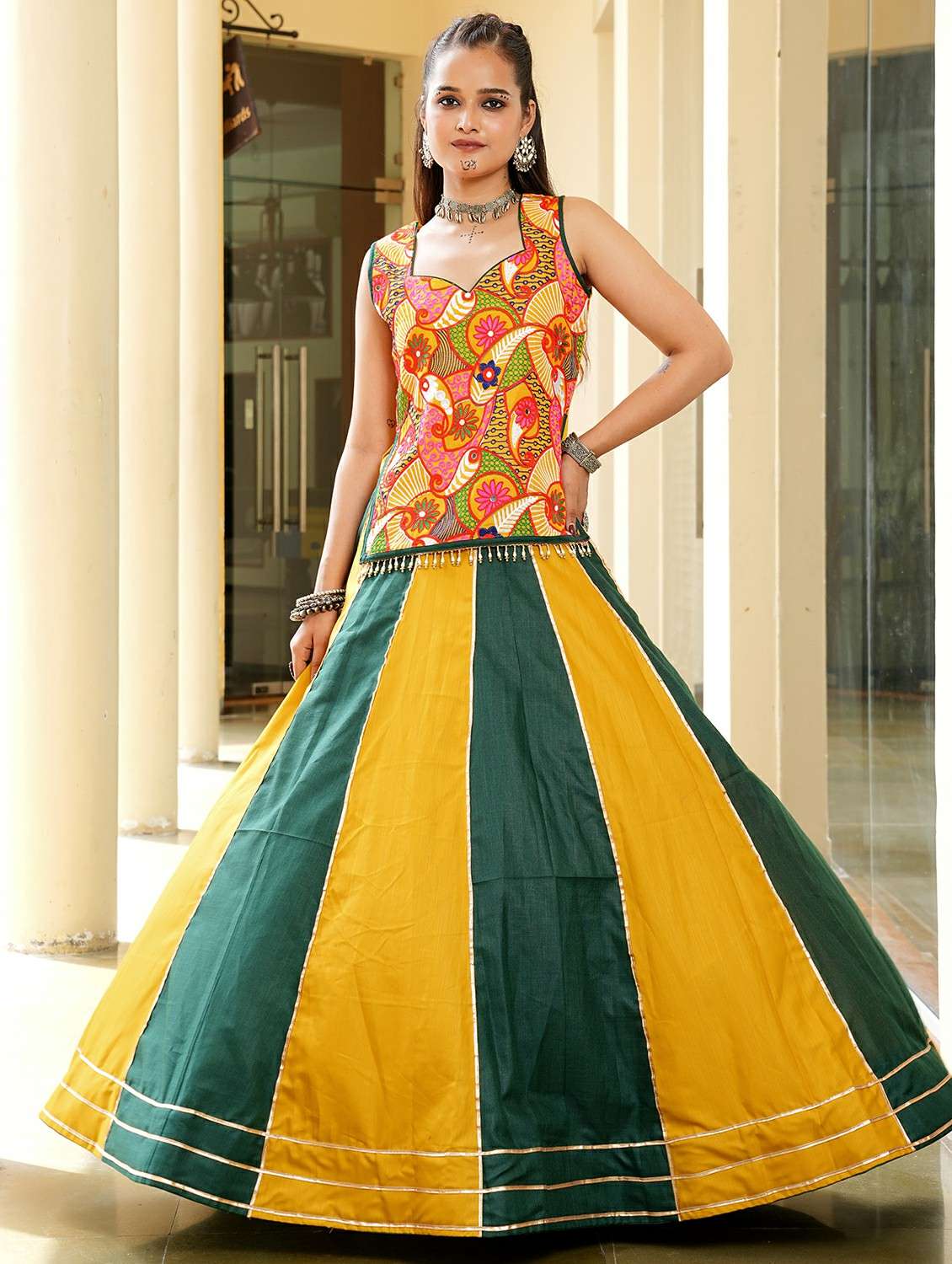 women color block flared semi-stitched lehenga