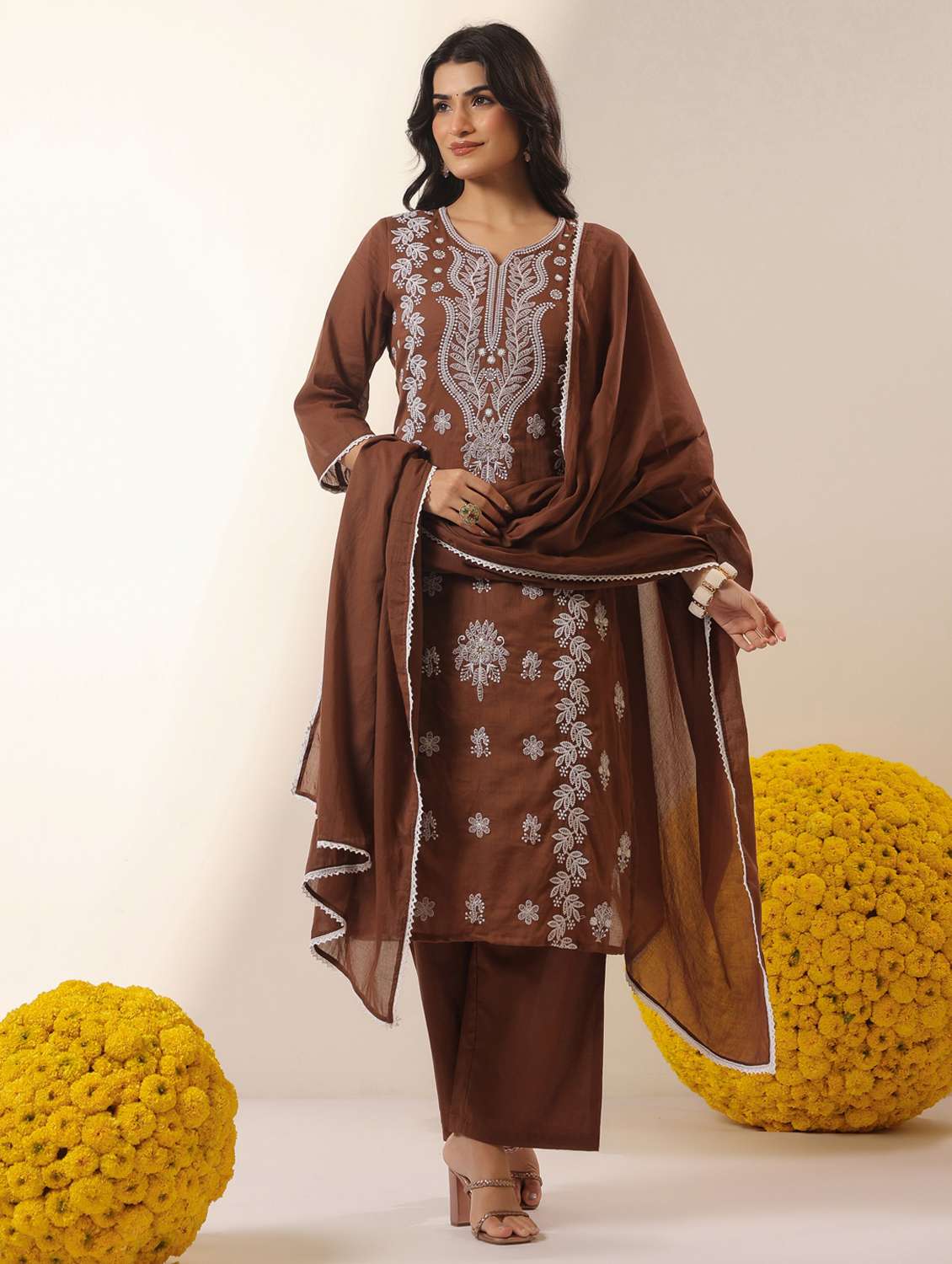 women solid with work notch neck kurta pant with dupatta set