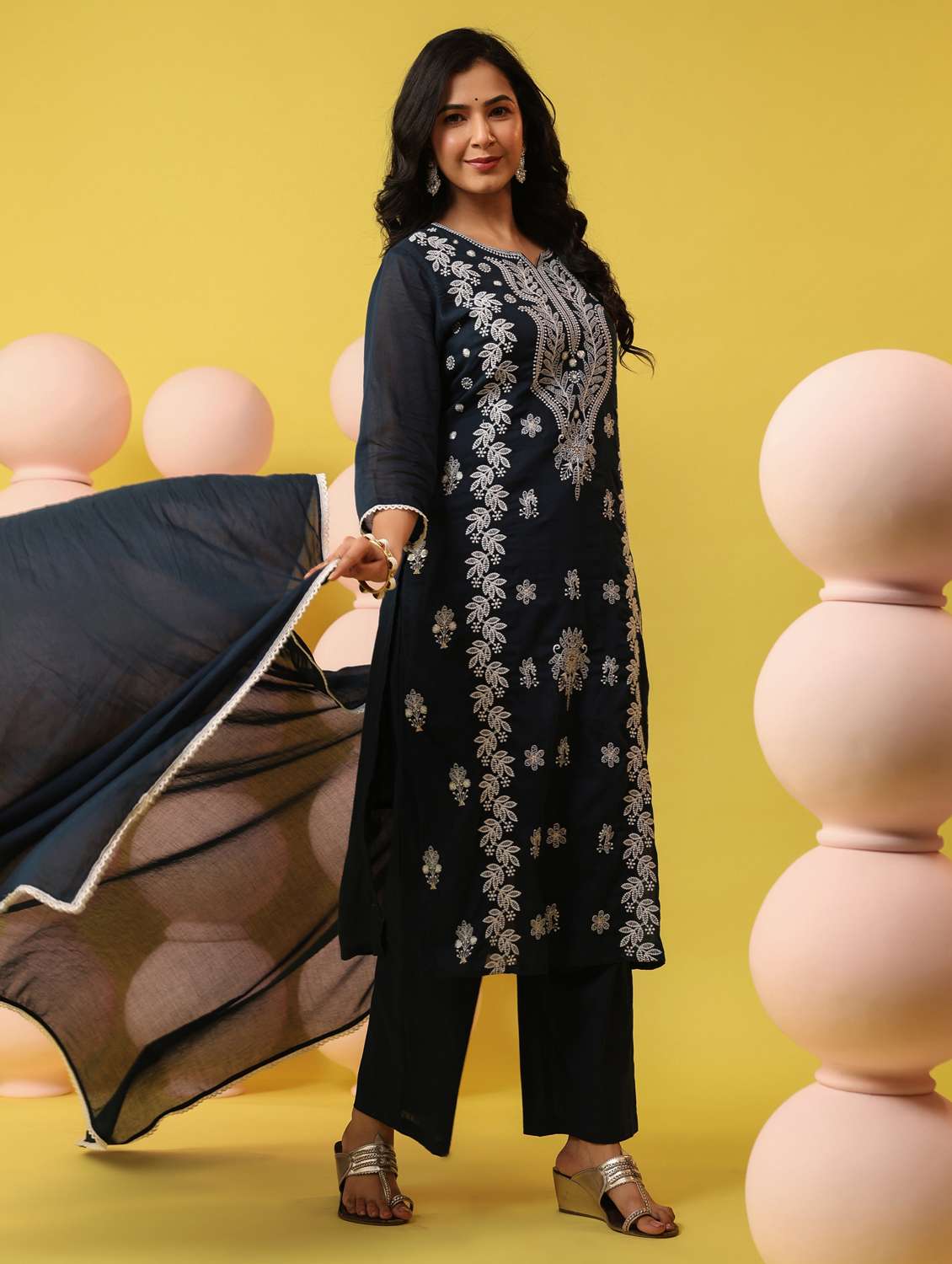 women solid with work notch neck kurta pant with dupatta set - 22390180 -  Standard Image - 3
