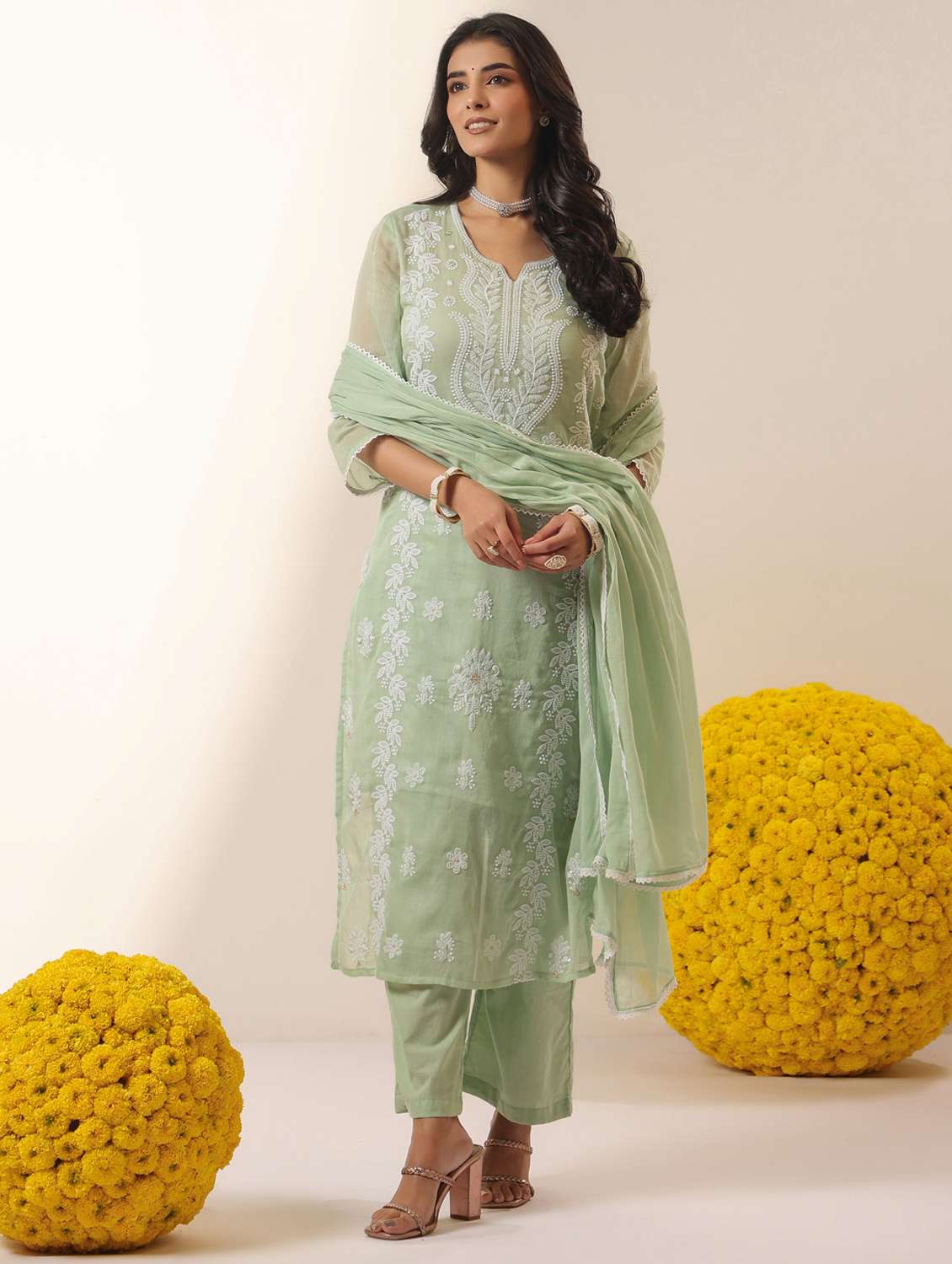 women solid with work notch neck kurta pant with dupatta set