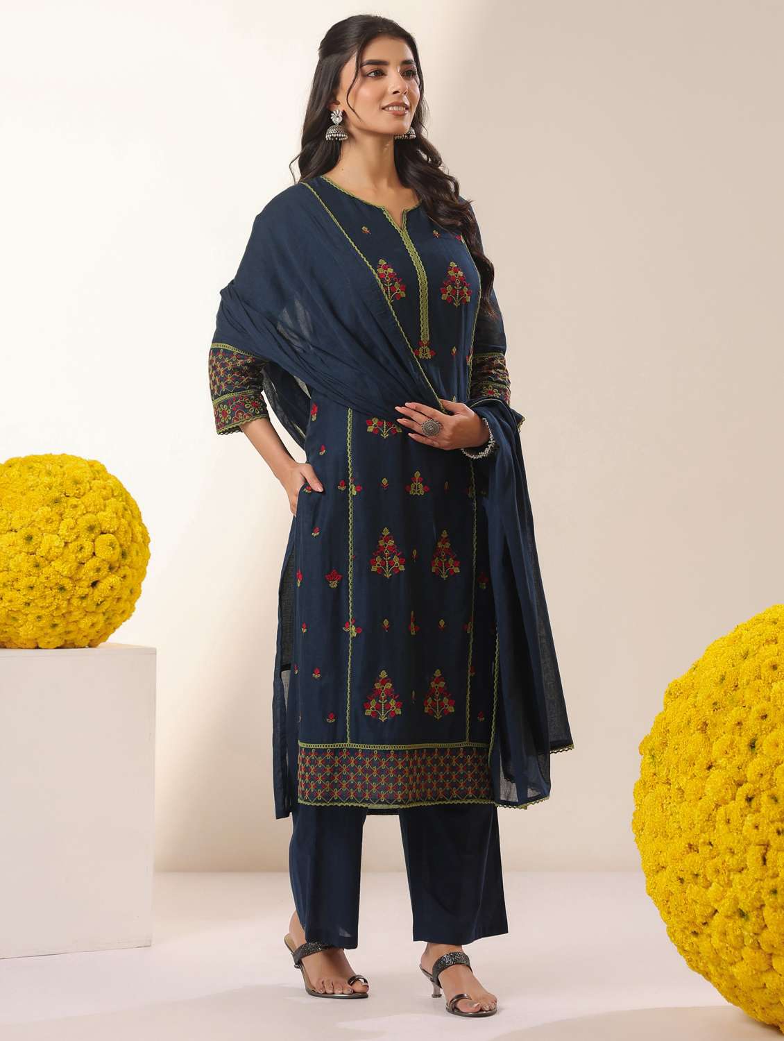 Women Solid With Work Notch Neck Kurta Pant With Dupatta Set - 22390193 -  Standard Image - 3