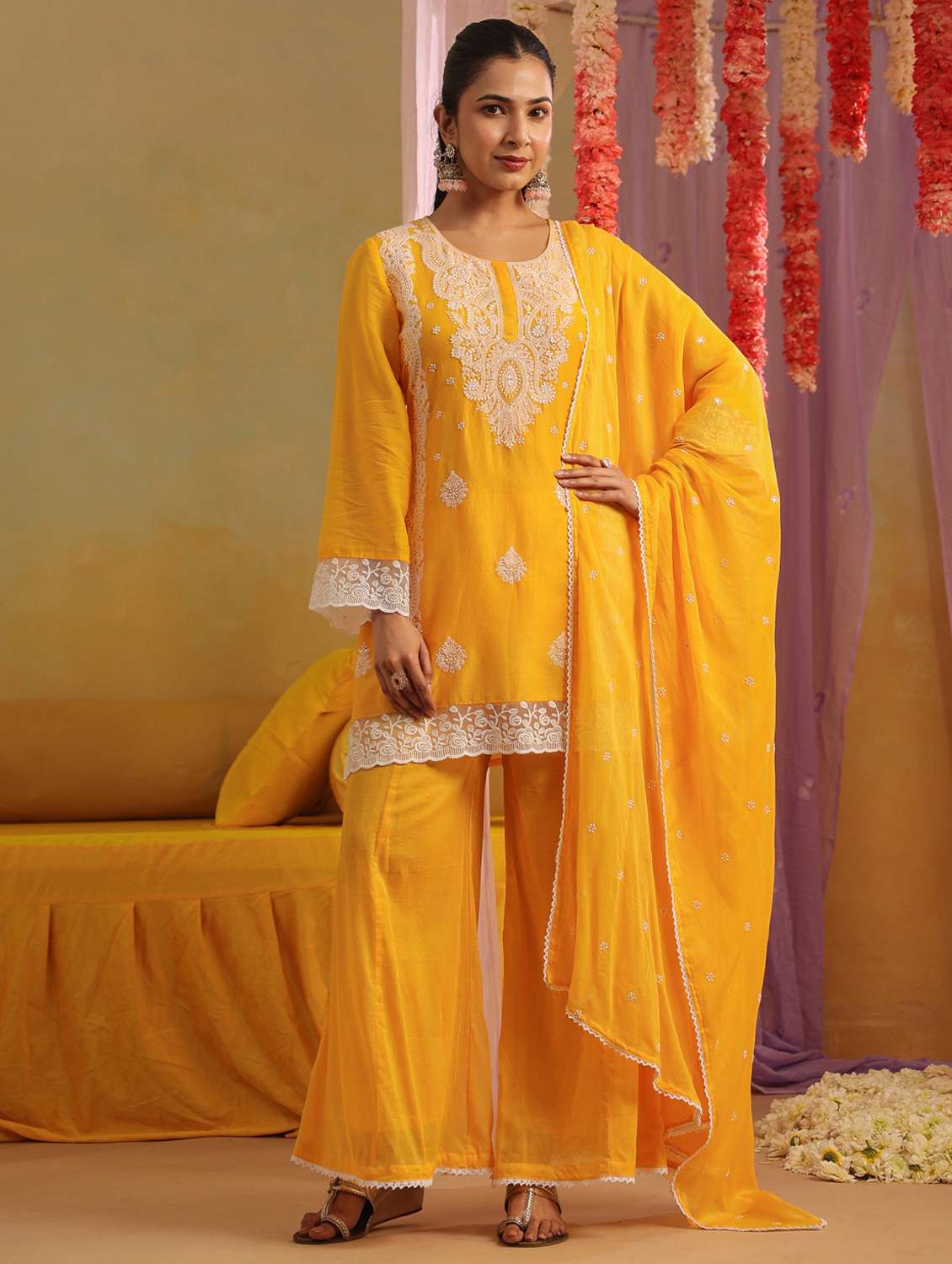 women solid with work round neck kurta palazzo with dupatta set
