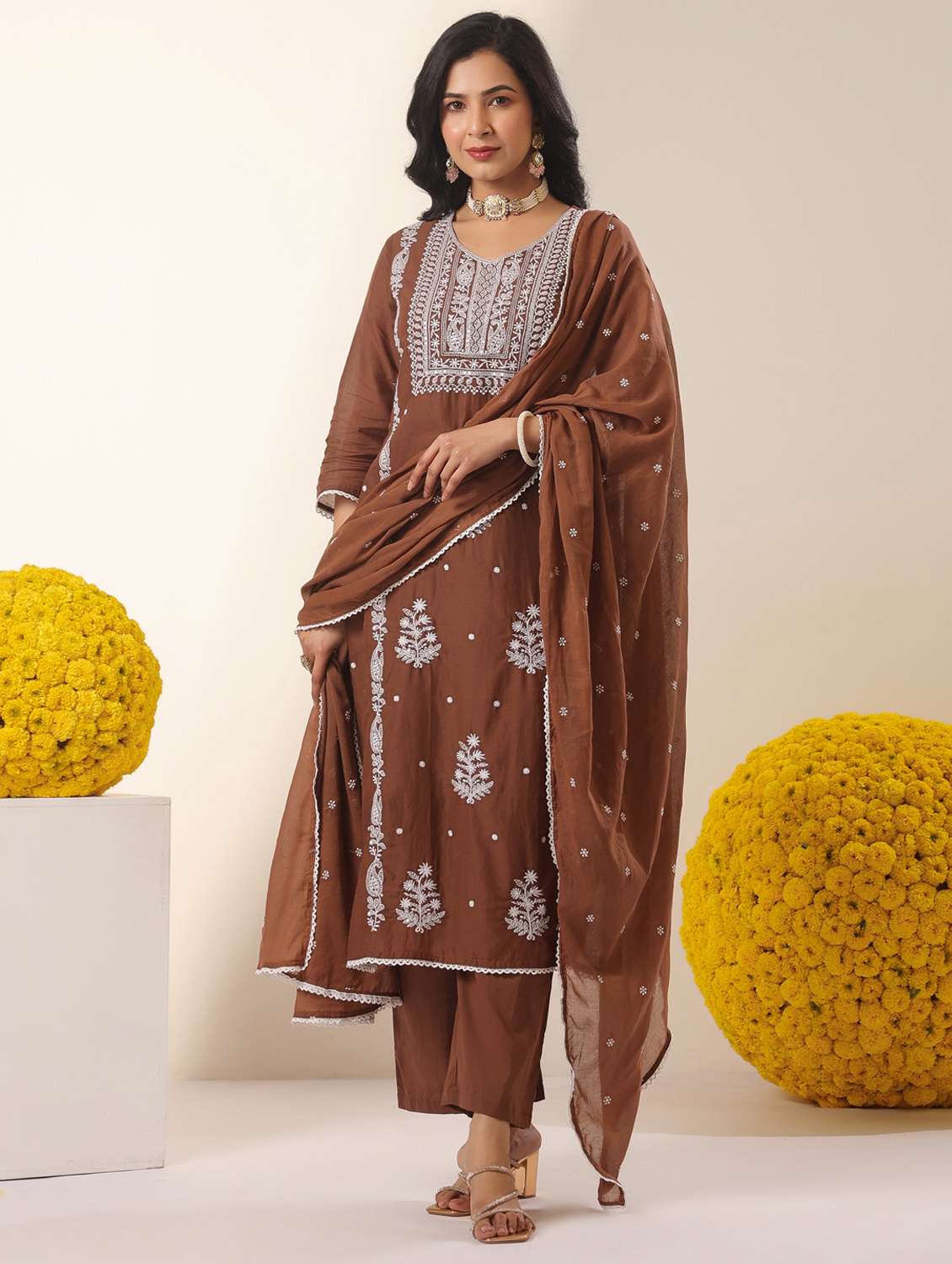 women solid with work round neck kurta pant with dupatta set