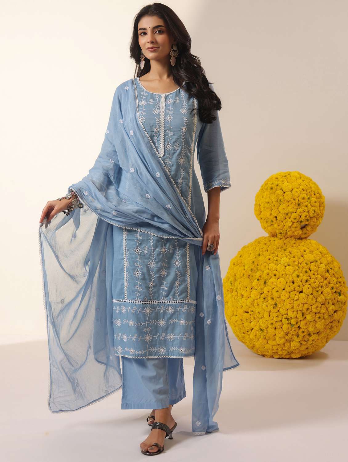 women solid with work round neck kurta pant with dupatta set