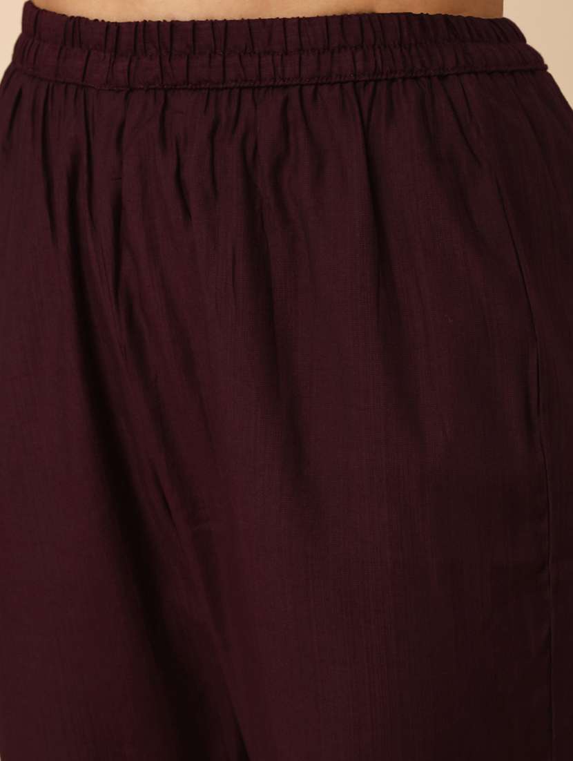 maroon cotton kurta dupatta  set - 22391574 -  Standard Image - 5