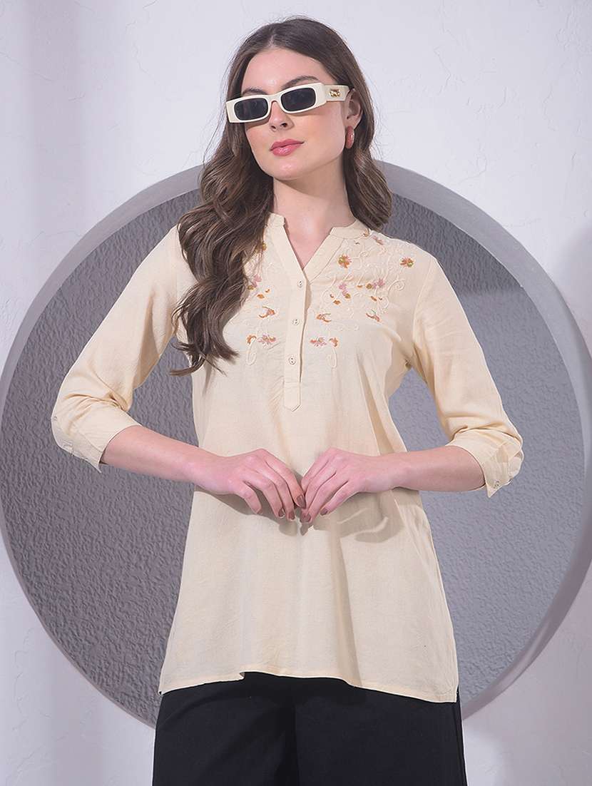 women three quarter sleeve regular top