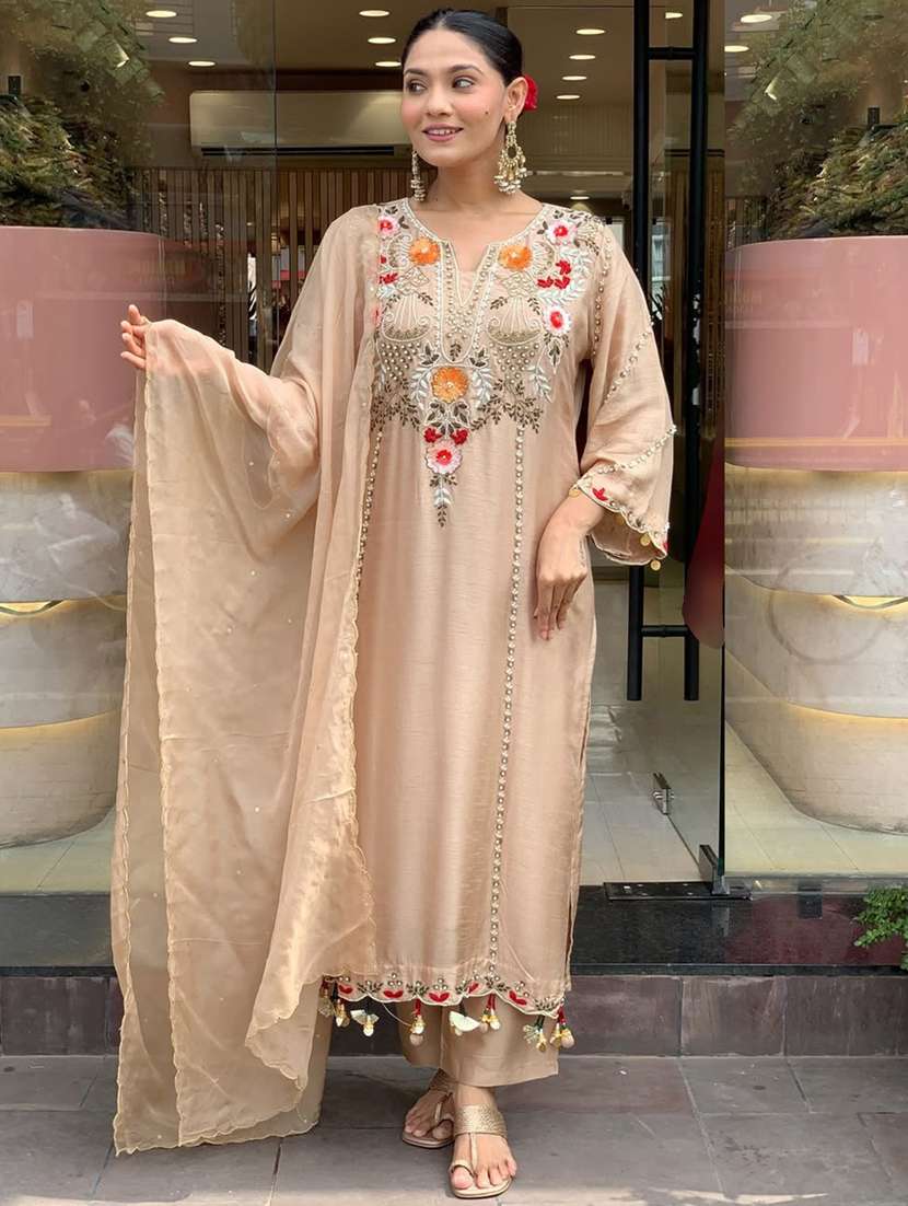 women solid with work three quarter sleeve kurta pant with dupatta set