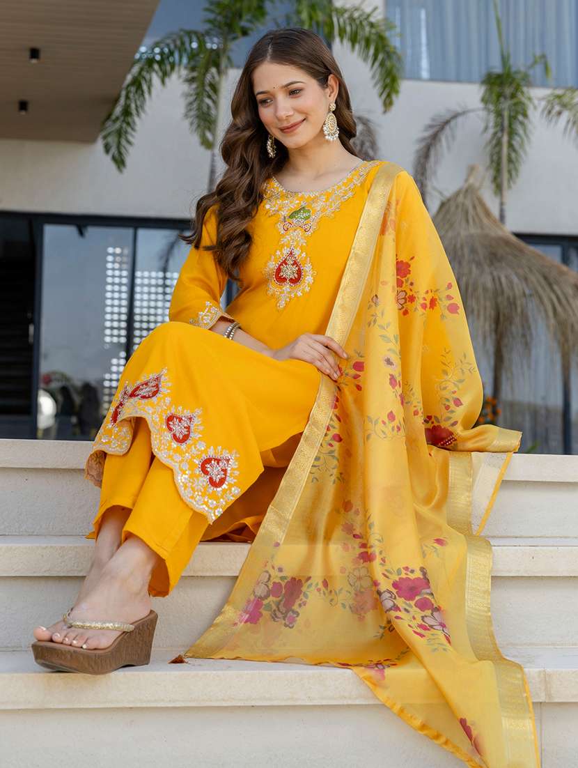 women solid with work three quarter sleeve kurta pant with dupatta set - 22391674 -  Standard Image - 3